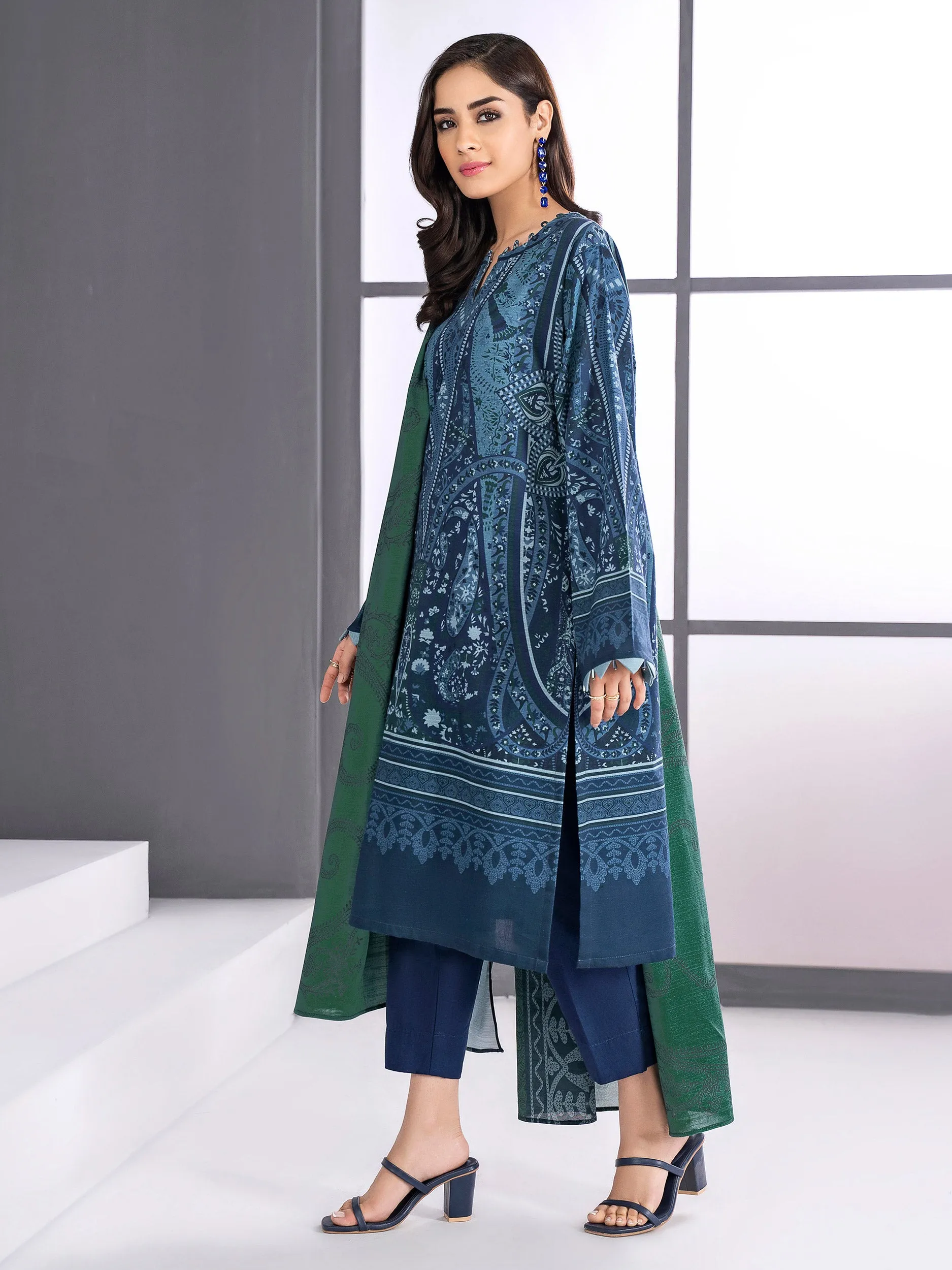 2 Piece Khaddar Suit-Printed (Unstitched)