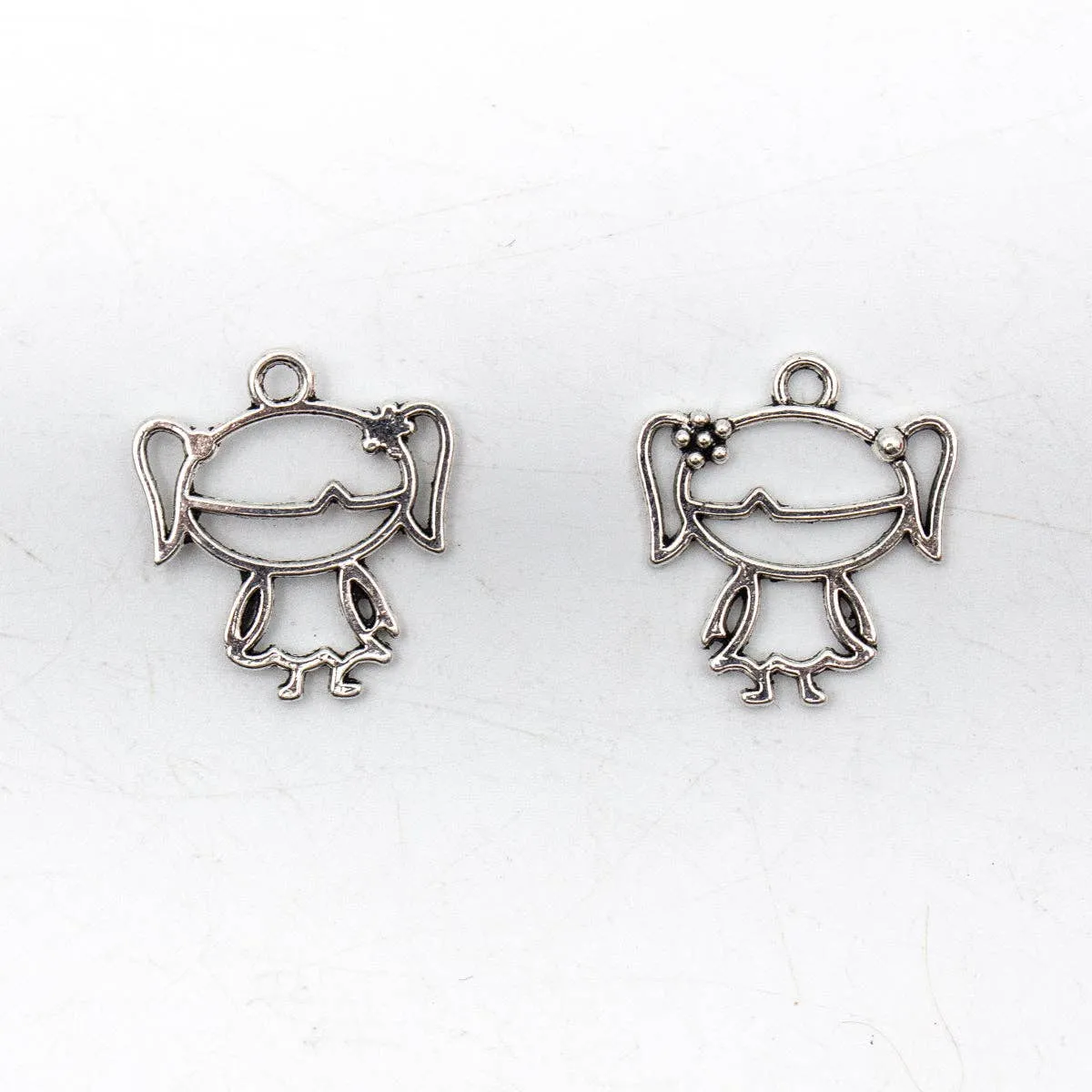 20 pcs Jewelry pendant Small cute girl pendants antique silver girl menina daughter zamak jewelry finding D-3-368