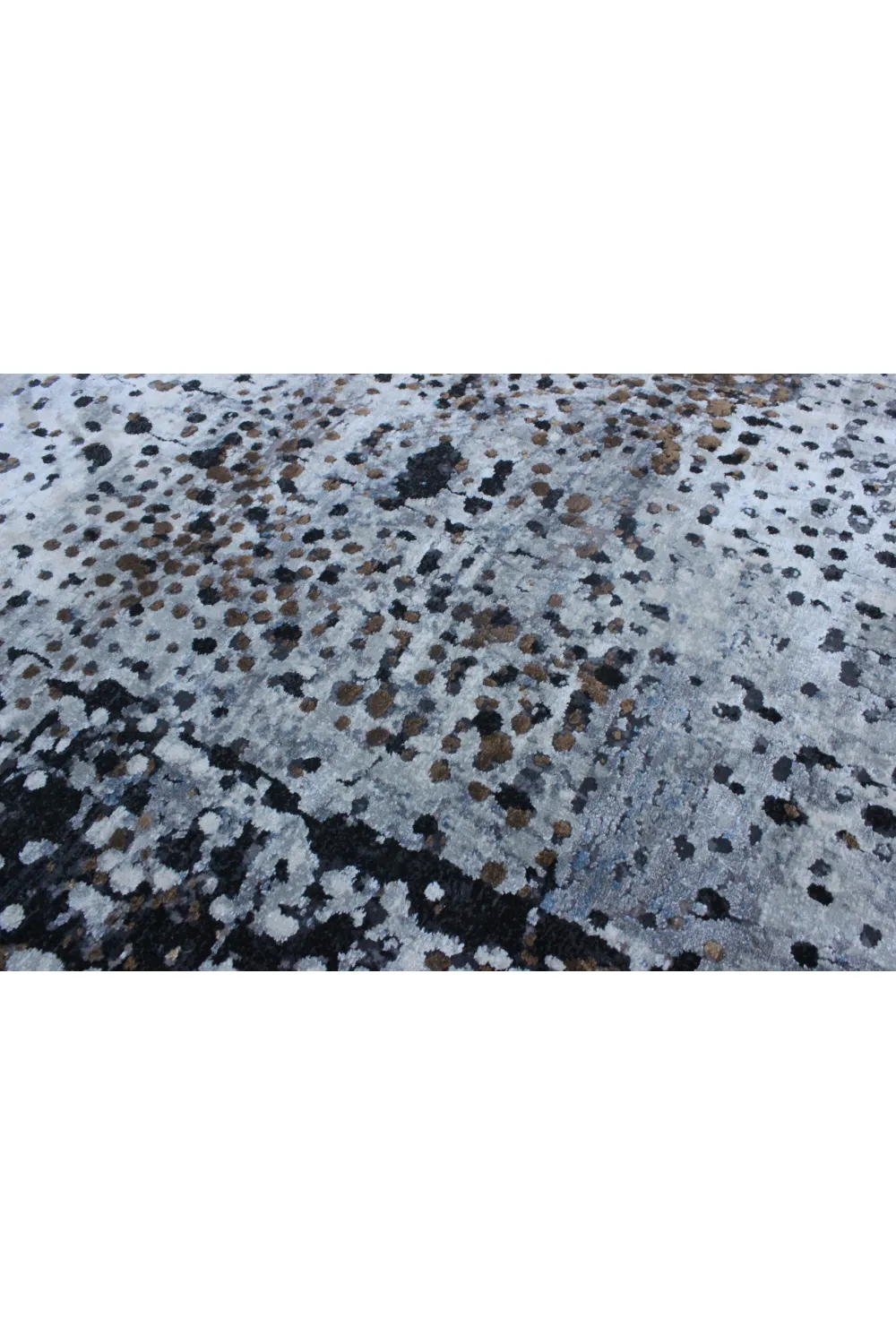 Abstract Patterned Persian Rug | Andrew Martin Laila