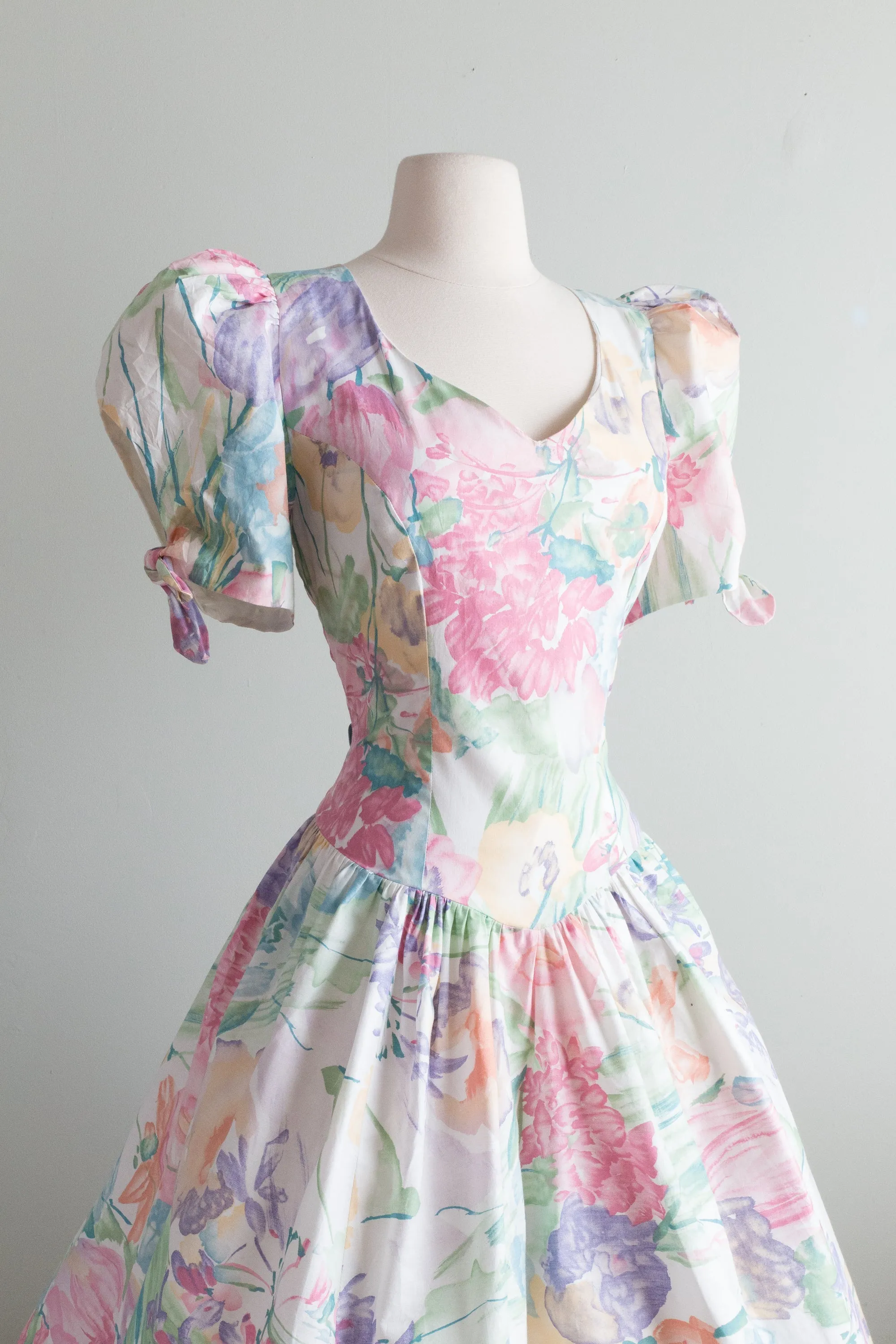 Beautiful 1980's Pastel Cotton Floral Dress With Open Back / Medium