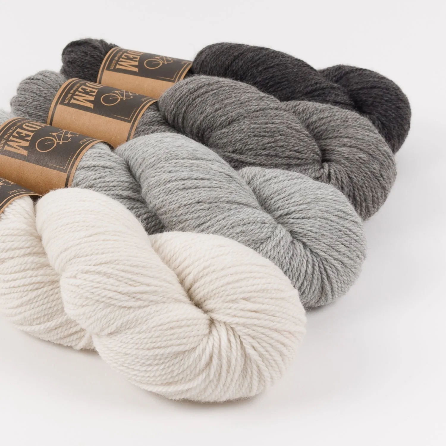 BUBBLY BLOSSOMS BLANKET -  GREY FOREST