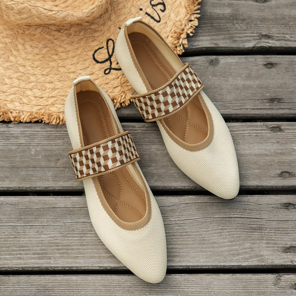 Buty na paskiej podeszwie Jolene (regularny krój)