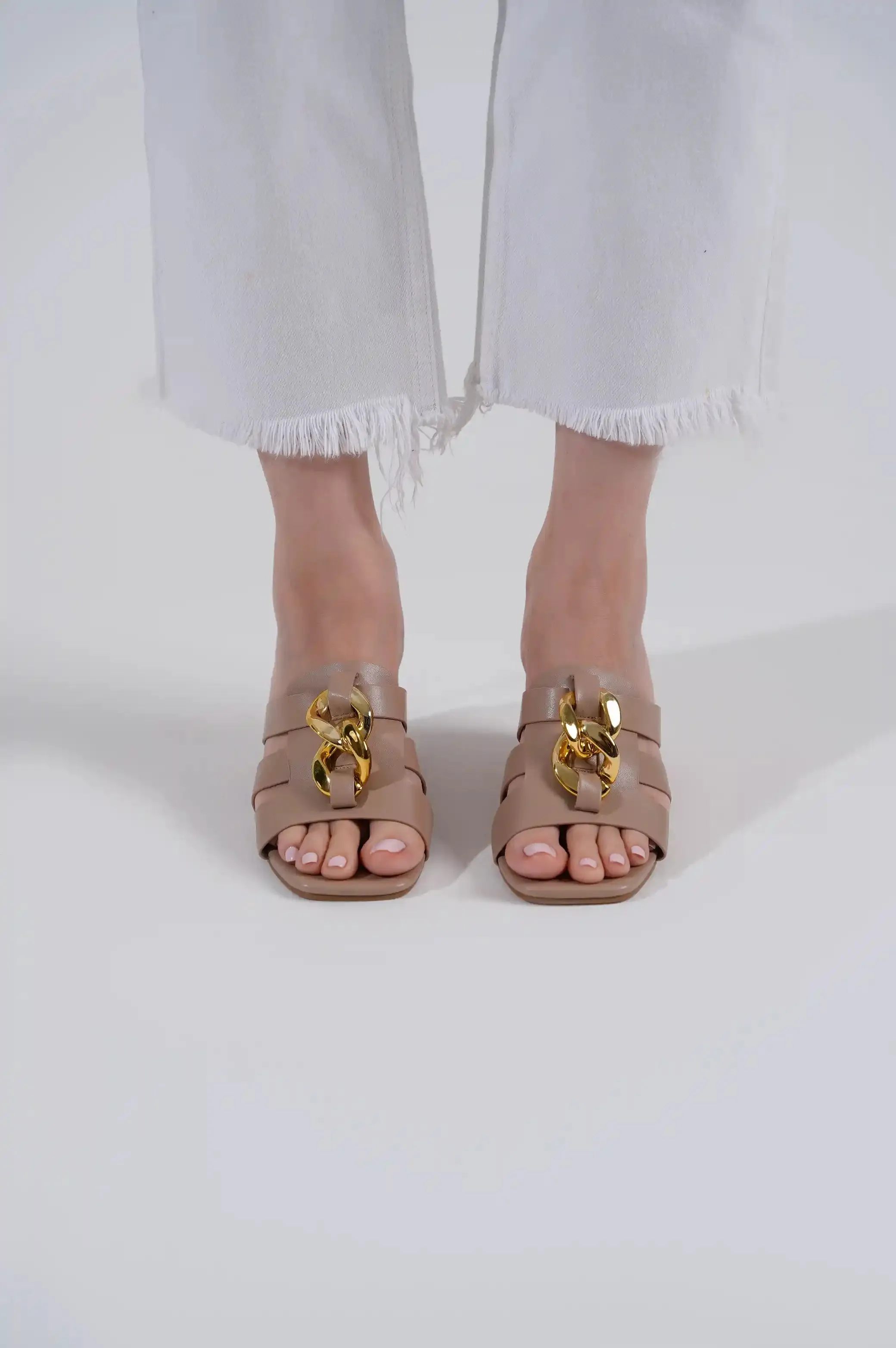 CHAIN BLOCK HEELS