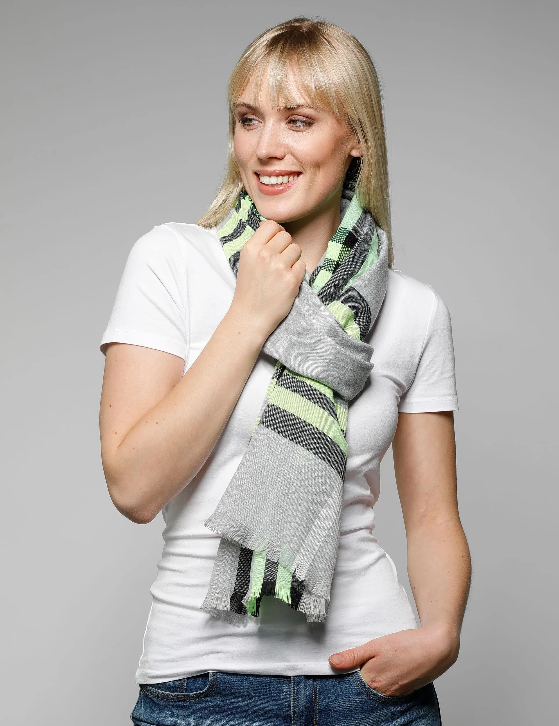 FRAAS Plaid Lightweight Wrap Scarf