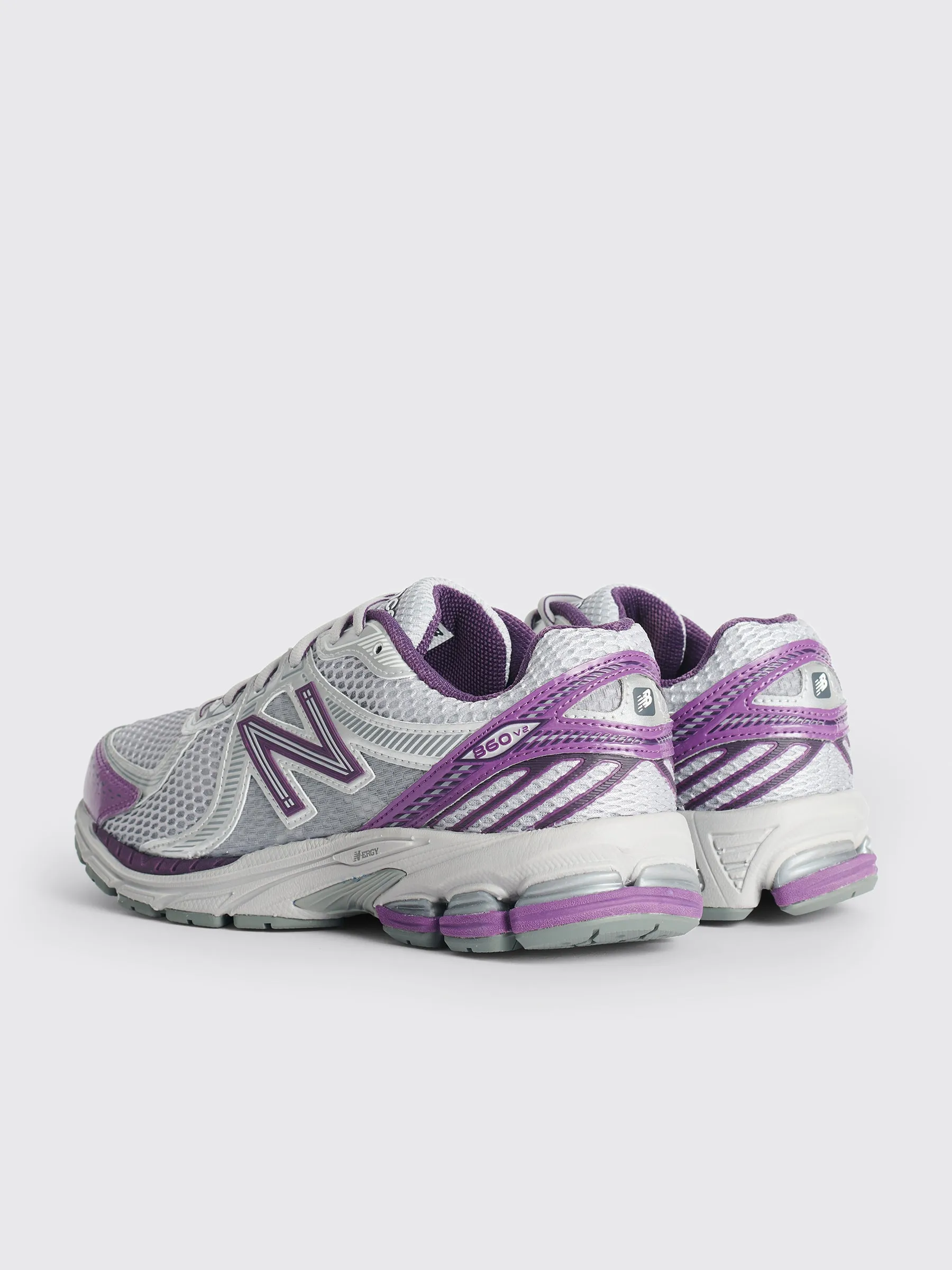 New Balance 860v2 Raincloud / Silver Metallic